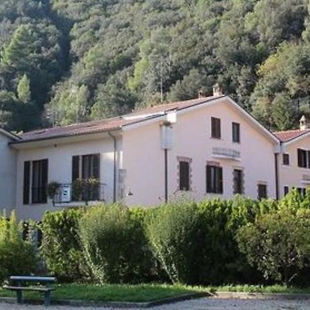 ホテル Il Casolare Della Cascata テルニ エクステリア 写真